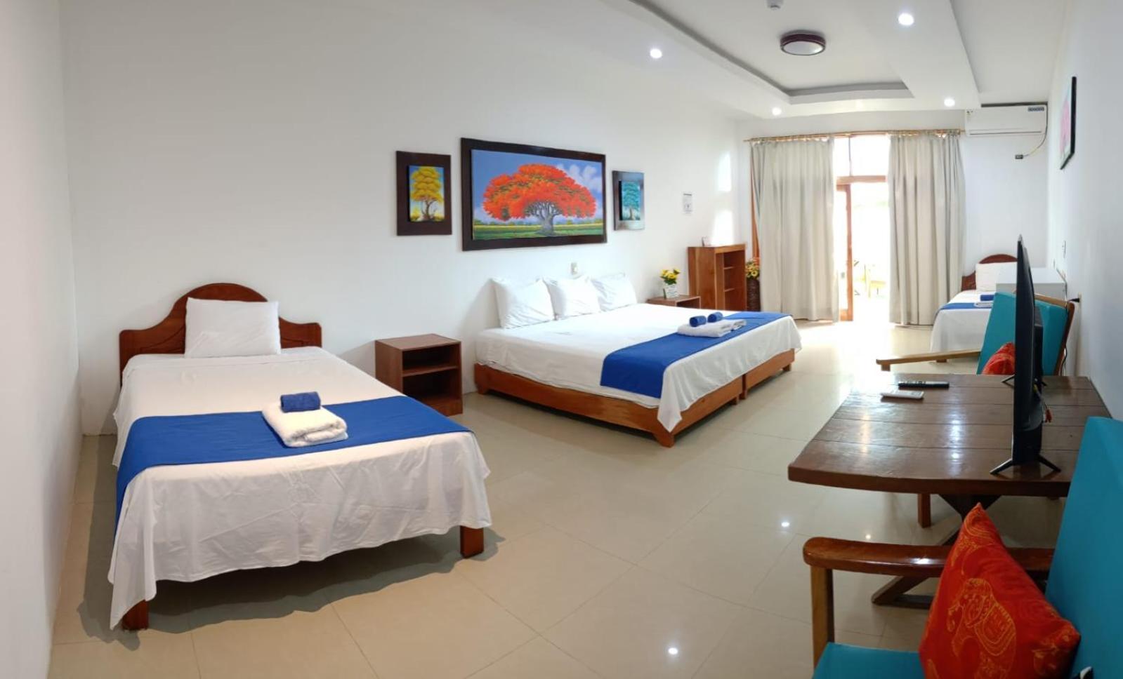 Galapagos Isabela Hotel Loja 比亚米尔港 外观 照片